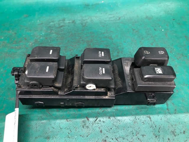 935702T530 HYUNDAI купить в Ирпень