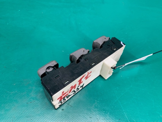 HYUNDAI 935703S000RAS в наличии Чернигов