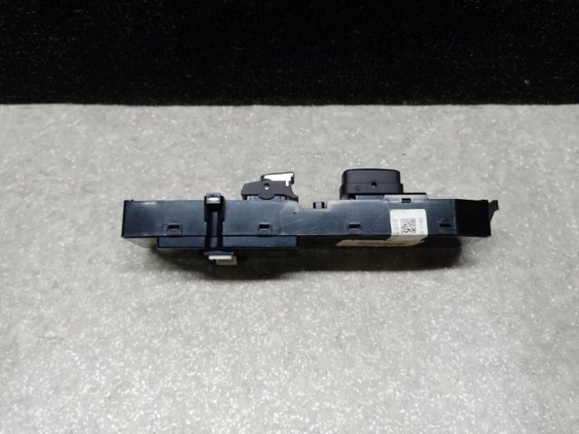 HYUNDAI 93575C6100KHG в наличии Хмельницкий