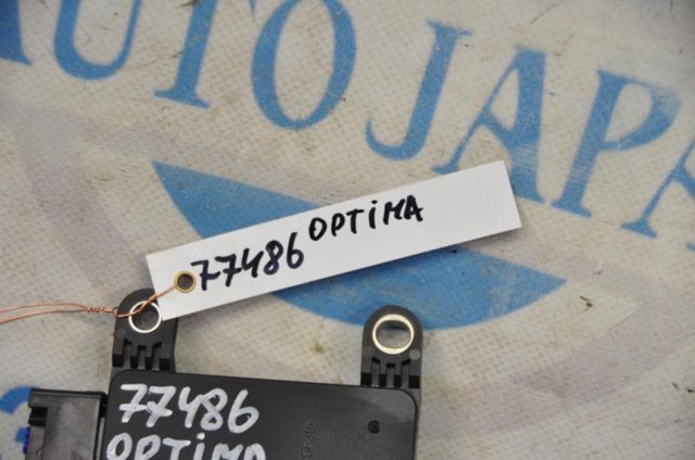 Датчик поперечного ускорения 956902T250 HYUNDAI