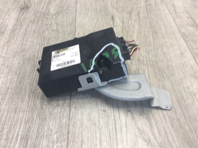 957704R000 HYUNDAI купить в Запорожье