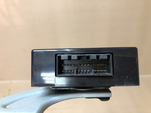 957704R000 HYUNDAI купить в Полтава