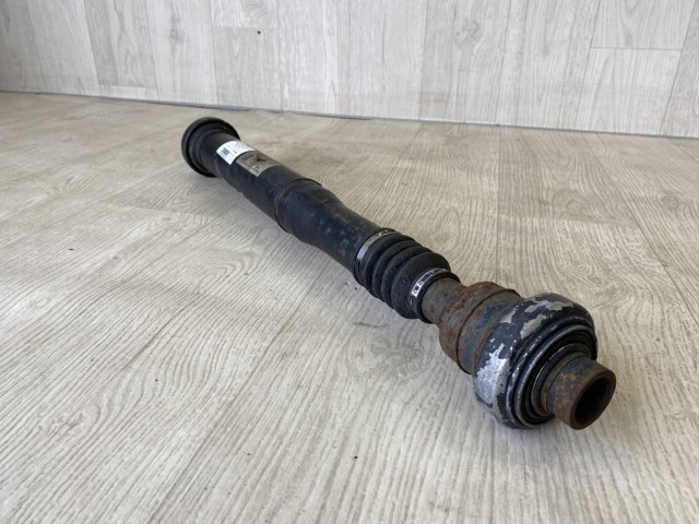 VAG 95842101000 Вал карданный к переднему мосту в наличии Каменское