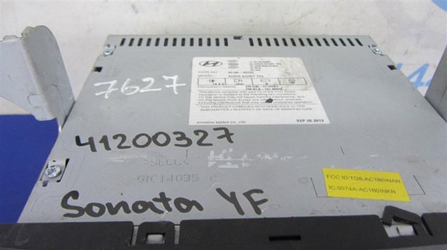 961803Q700 HYUNDAI Магнитола (радио AM/FM) купить в Чернигов