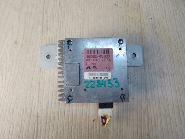 963904U000 HYUNDAI купить в Черкассы