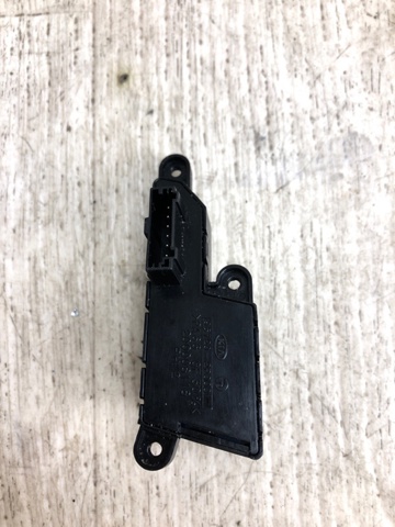 967202P000 HYUNDAI купить в Ужгород