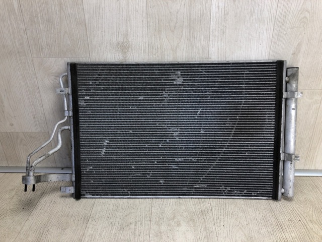 Конденсатор кондиционера 97606A7001 HYUNDAI