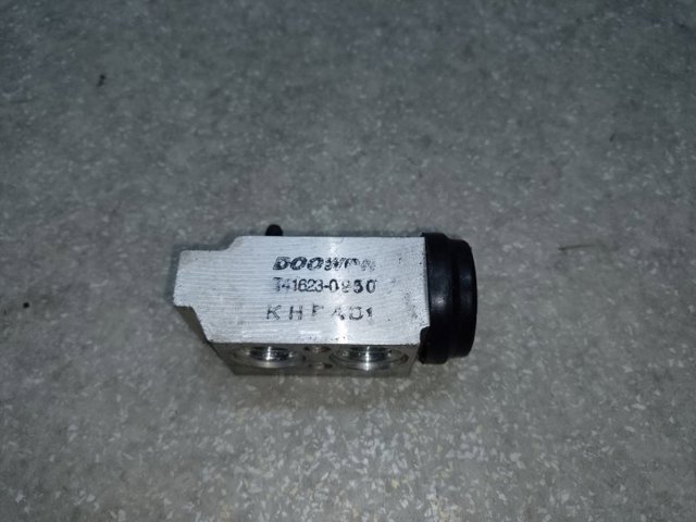 Клапан расширительный 976262P200 HYUNDAI