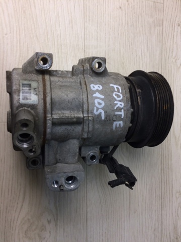 Насос кондиционера 977011M130 HYUNDAI