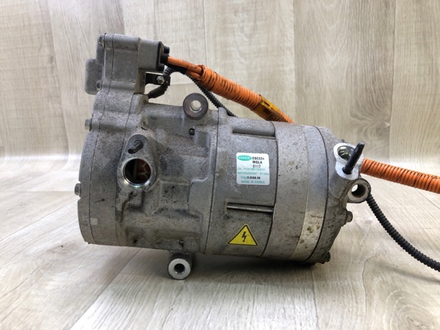 97701E4000 HYUNDAI Компрессор кондиционера купить в Черкассы