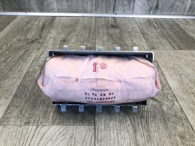 SUBARU 98271AJ03A Подушка безопасности (AIRBAG) пассажирская в наличии Каменское