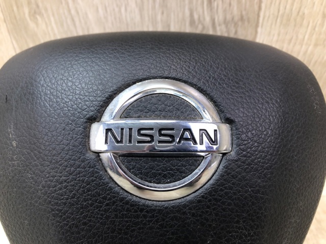 NISSAN 985104BA8A Подушка безопасности водителя в наличии Чернигов