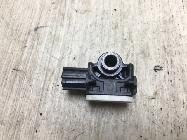 985811EA0A NISSAN купить в Чернигов