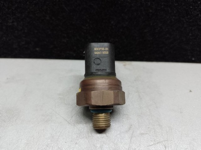 MERCEDES A0045421618 Датчик давления топлива в наличии Житомир