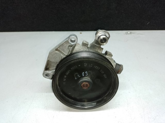 Насос гидроусилителя руля A0054662001 MERCEDES