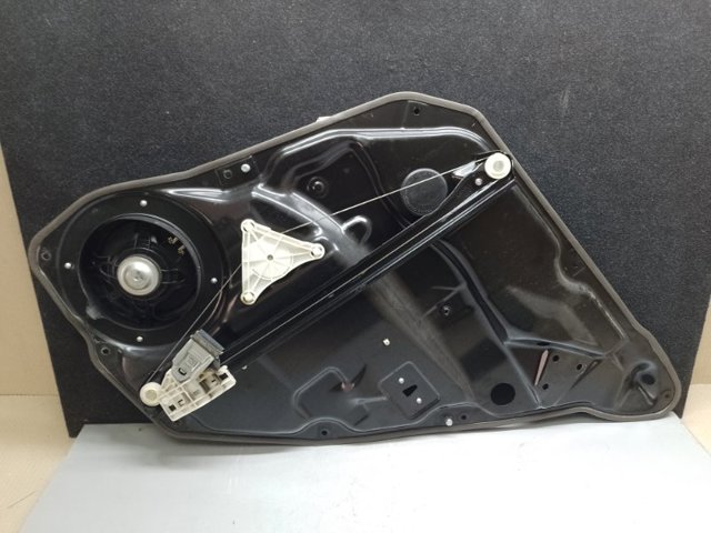 Стеклоподъемник задней левой двери A1647303179 MERCEDES
