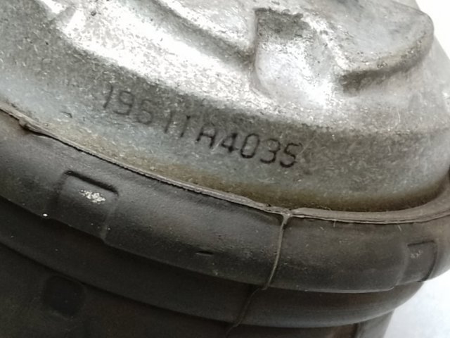 A2112402717 MERCEDES Правая подушка двигателя купить в Ровно