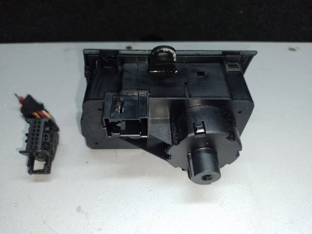 MERCEDES 2115450704 в наличии Чернигов