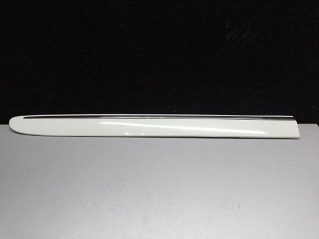 Накладка задней левой двери A21169014629650 MERCEDES