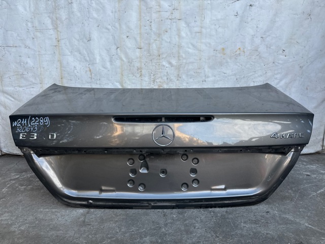Крышка багажника A2117500375 MERCEDES