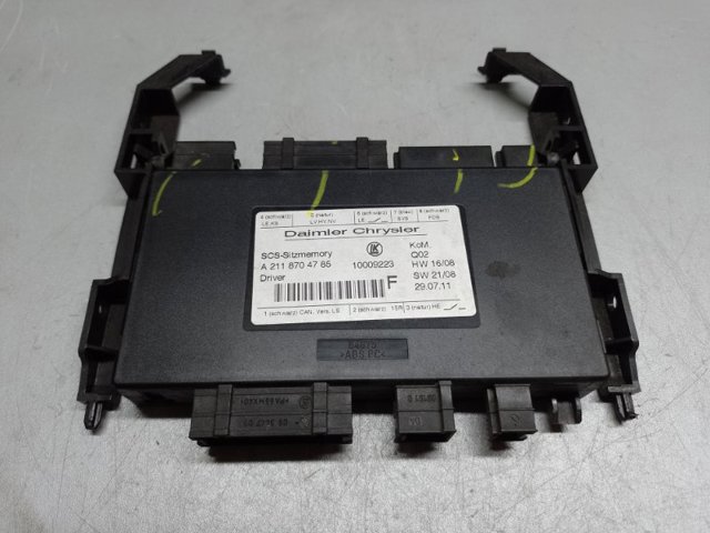 Сиденье откидное A2118704785 MERCEDES