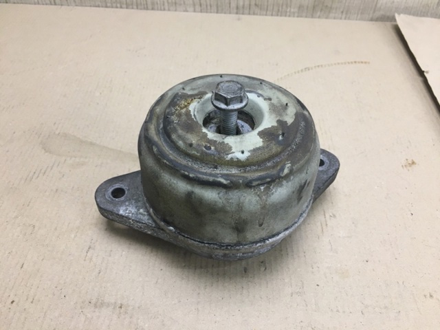 Подушка двигателя левая/правая A221240081764 MERCEDES