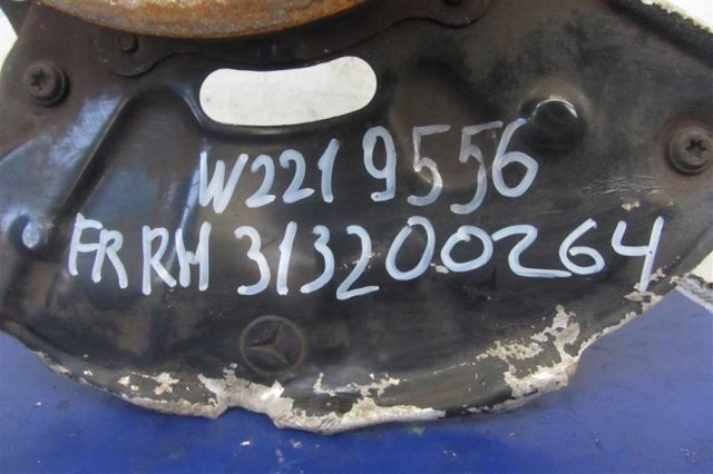 A2213323001 Цапфа передняя правая купить Львов