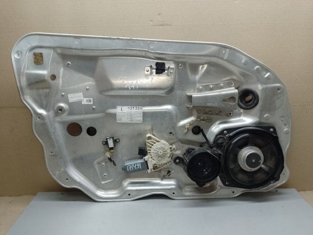 Стеклоподъемник передней левой двери A2217200146 MERCEDES