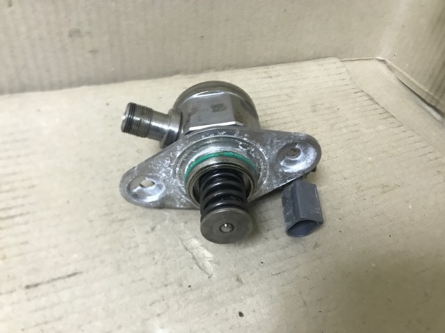 Насос топливный высокого давления A2760700601 MERCEDES
