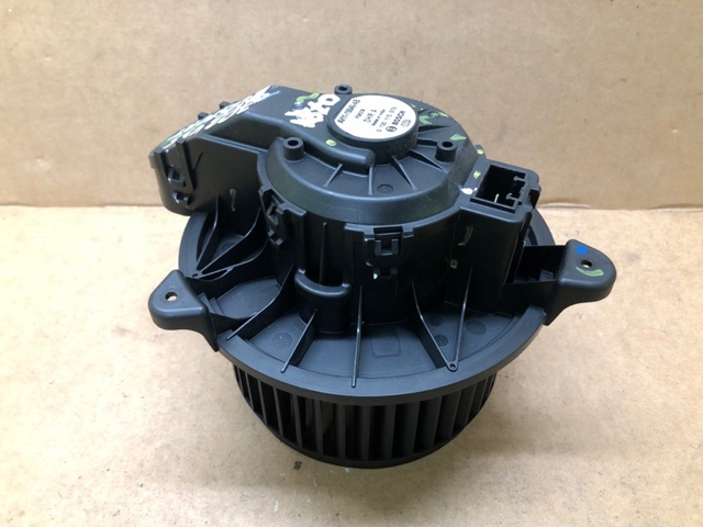 AV1Z19805C FORD Мотор вентилятора печки (отопителя салона) купить в Павлоград