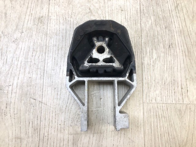 Задняя подушка двигателя AV616P082CA FORD