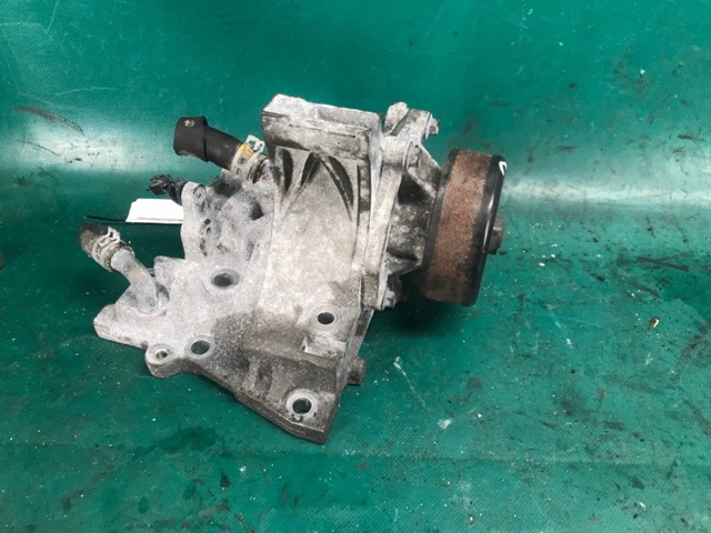 NISSAN B10101KC0A Помпа водяная (насос) охлаждения в наличии Ужгород