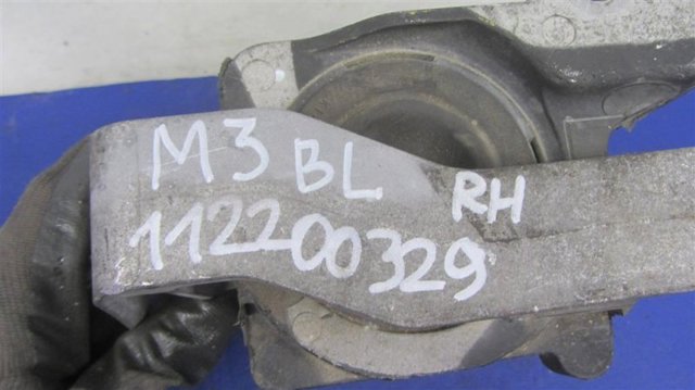 MAZDA BFD139060B Правая подушка двигателя в наличии Ровно