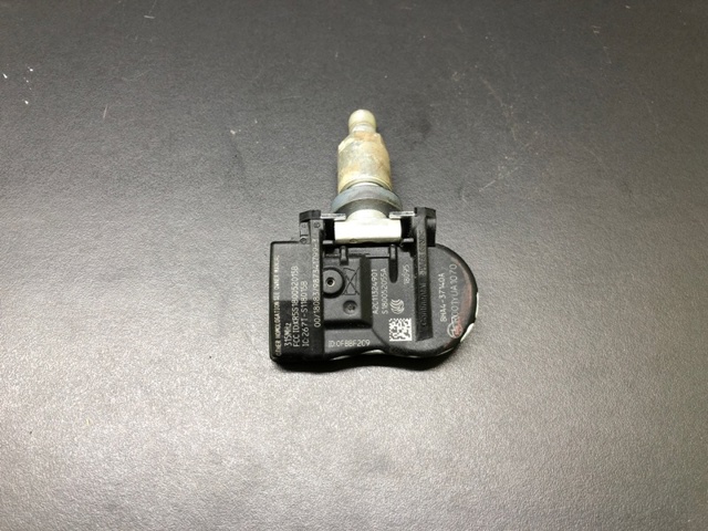 Датчик давления шин BHA437140A MAZDA