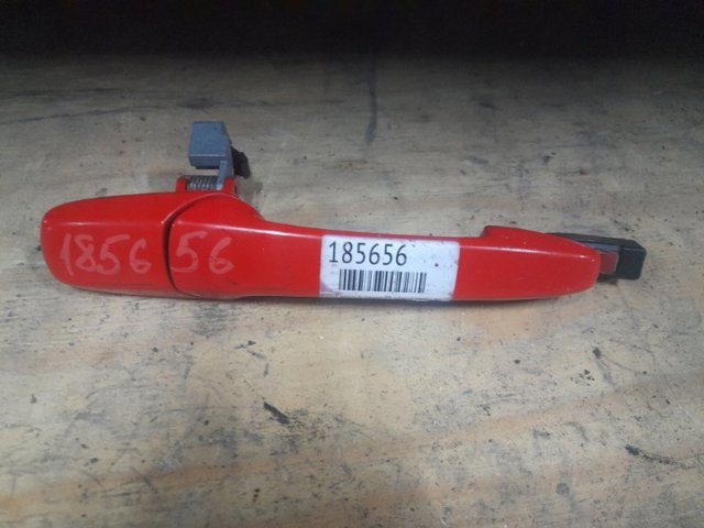 Ручка двери передней наружная правая BP4R58410C MAZDA