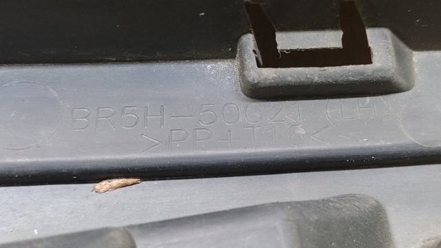 MAZDA BR5H50C21B Заглушка (решетка) противотуманных фар бампера переднего левая в наличии Полтава