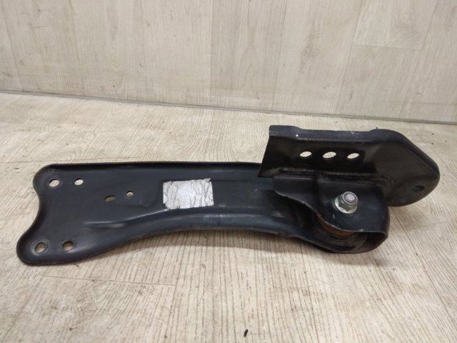 BT4Z5500B FORD Рычаг (тяга) задней подвески продольный нижний правый купить в Чернигов