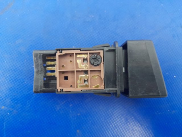 MAZDA CC29664H0 Кнопка аварийки в наличии Тернополь