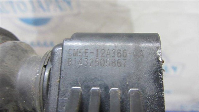 Катушка зажигания ford focus 10-18 CM5E-12A366-CA