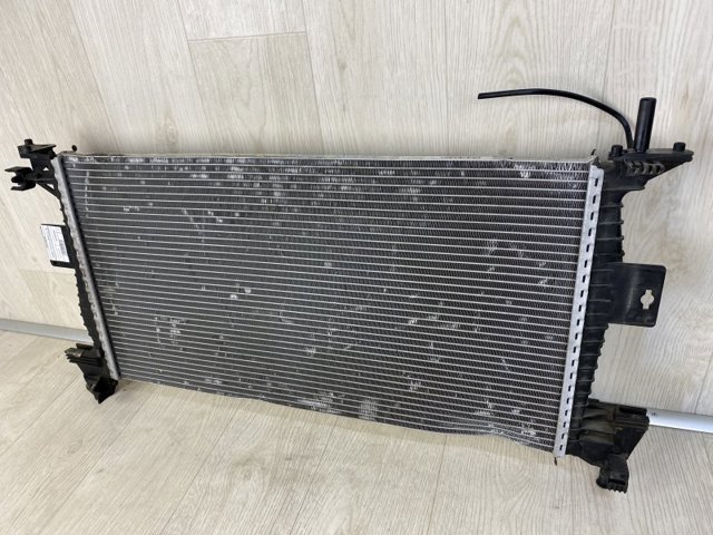 CV6Z8005A FORD Радиатор охлаждения двигателя купить в Николаев