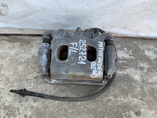 Передние тормозные колодки D10603JA0A NISSAN