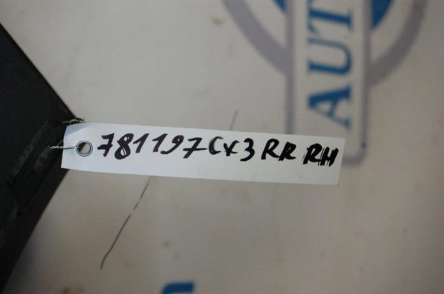 D10E51W50C MAZDA Расширитель (накладка) арки заднего крыла правый купить в Черновцы