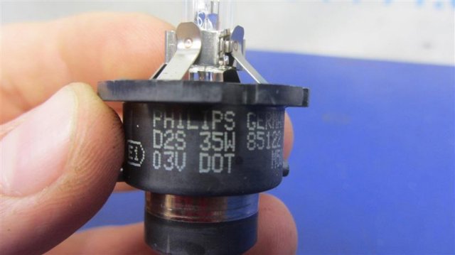 D2S Лампочка ксеноновая купить Житомир