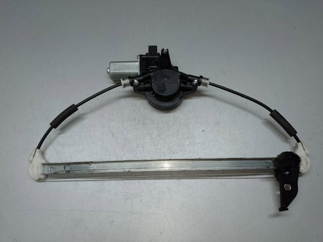 Мотор стеклоподъемника двери передней, правой D6515858X MAZDA
