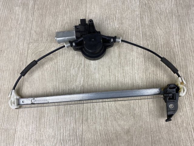 D6515858XB MAZDA Мотор стеклоподъемника двери передней правой купить в Винница