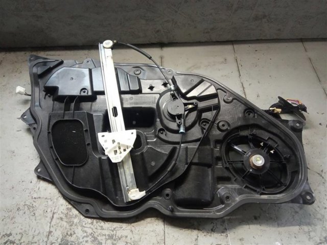 MAZDA D6515858XB Мотор стеклоподъемника двери передней правой в наличии Ирпень