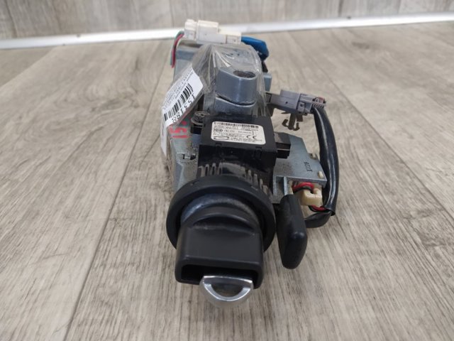 NISSAN D8700JH127 Замок зажигания в наличии Киев