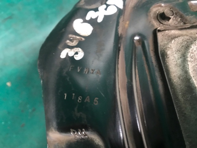 DG9Z5B758B Цапфа (поворотный кулак) задний правый купить Павлоград