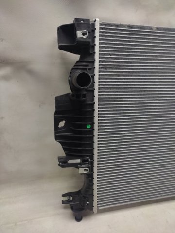 DG9Z8005C FORD Радиатор охлаждения двигателя купить в Ровно