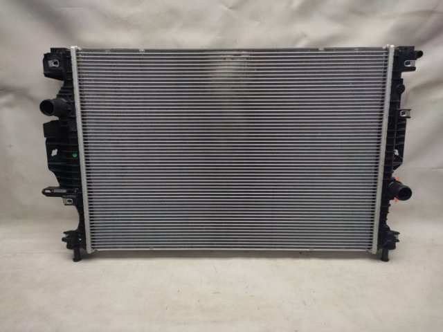 DG9Z8005C FORD Радиатор купить в Полтава
